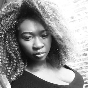 Meet your Posher, Ange